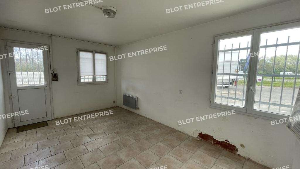 A louer locaux d'activités 270m² à Pornichet