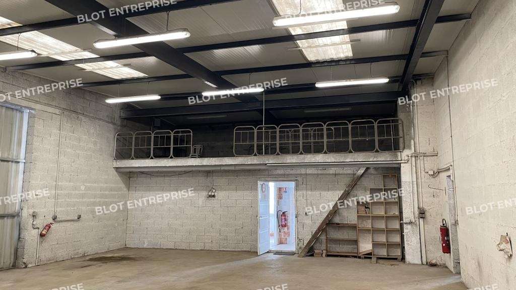 A louer locaux d'activités 270m² à Pornichet