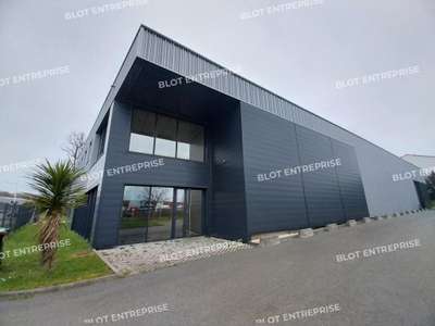 A louer locaux d'activités de 1 327m² à Pornichet