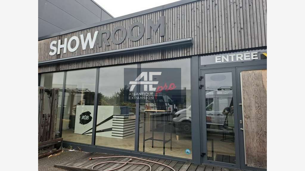 A louer local d'activité 975m² à Pornichet