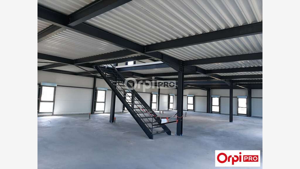 Loue locaux 716m² ZA le Morlon portes les Valence