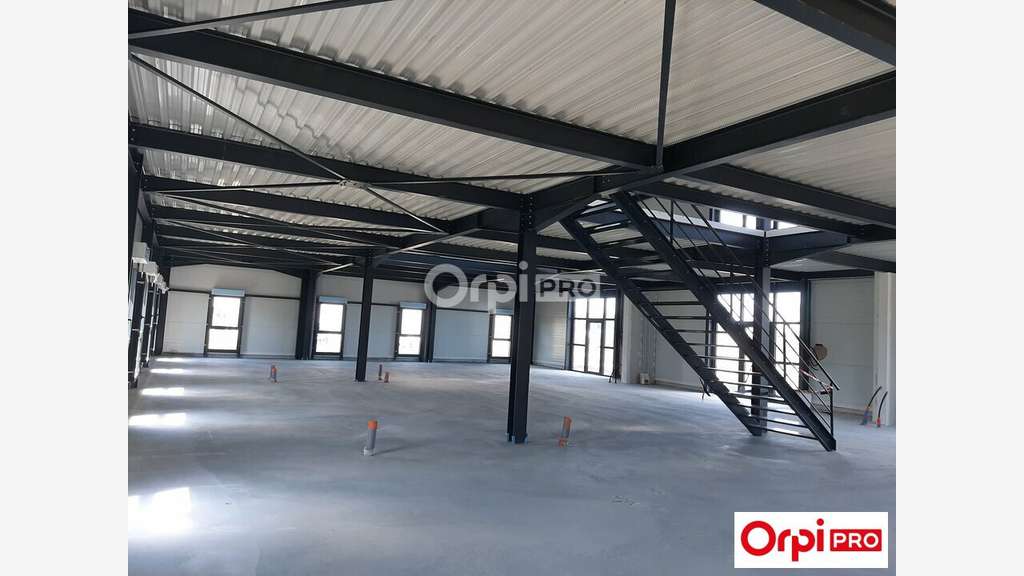Loue locaux 716m² ZA le Morlon portes les Valence