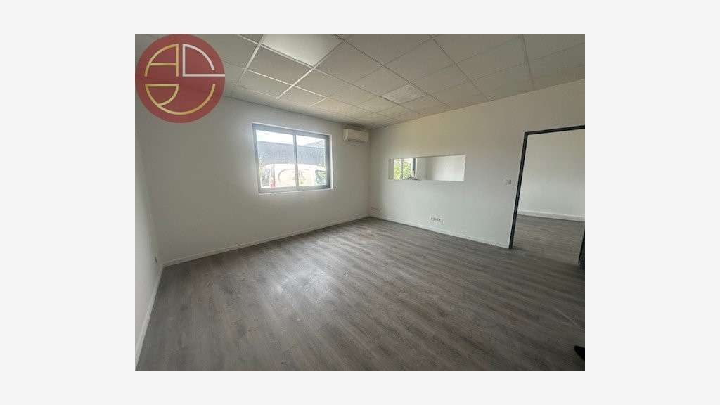 A louer entrepôt 416m² à Villeneuve-Tolosane