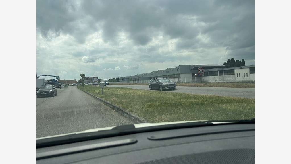 Bâtiment 6500m² divisible à louer à Portet/Garonne