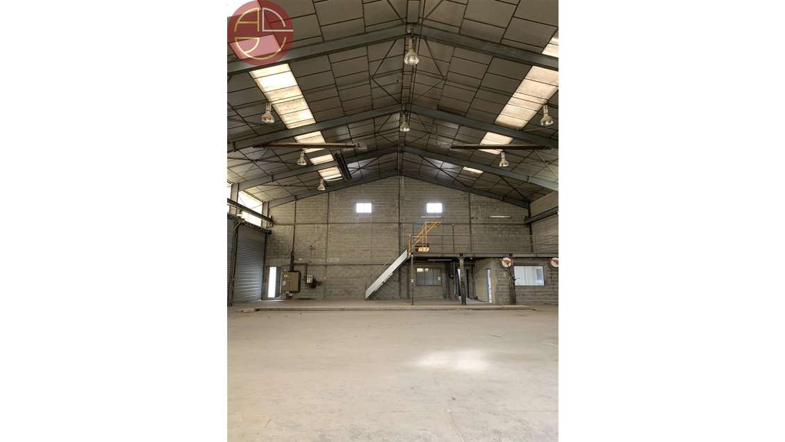 Vente entrepôt sur terrain clos Portet-sur-Garonne