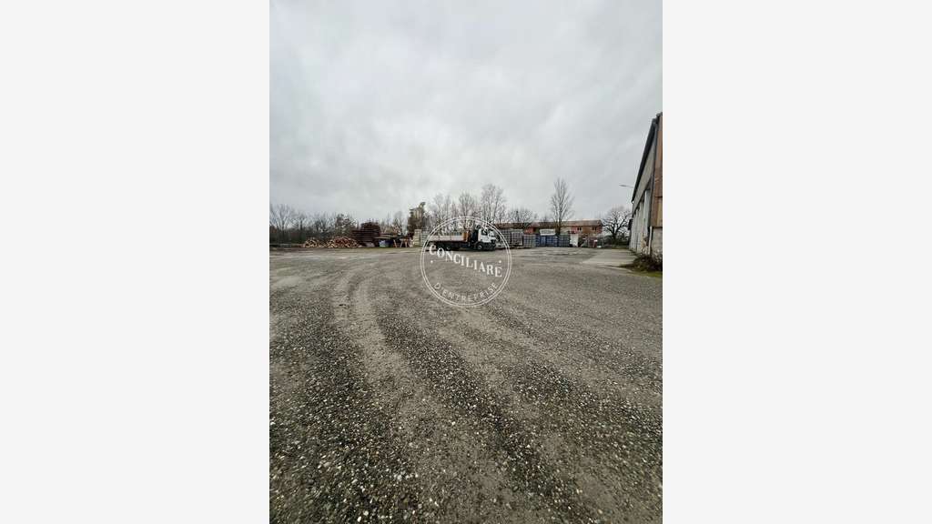 Entrepôt 675m² à louer à Portet-sur-Garonne A64