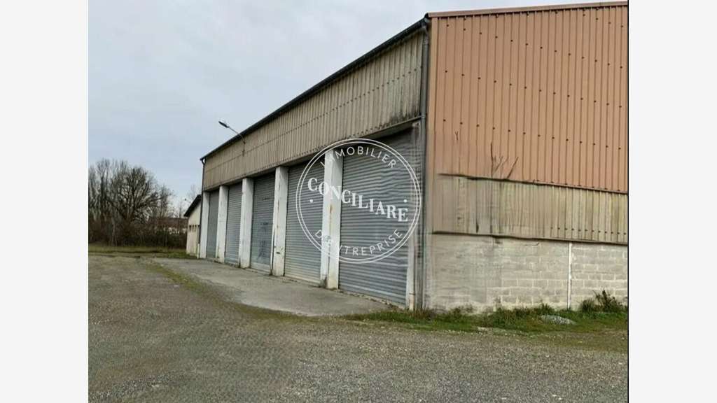 Entrepôt 675m² à louer à Portet-sur-Garonne A64