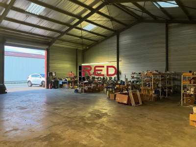 Location Locaux d'activités - Entrepôts à Rousset