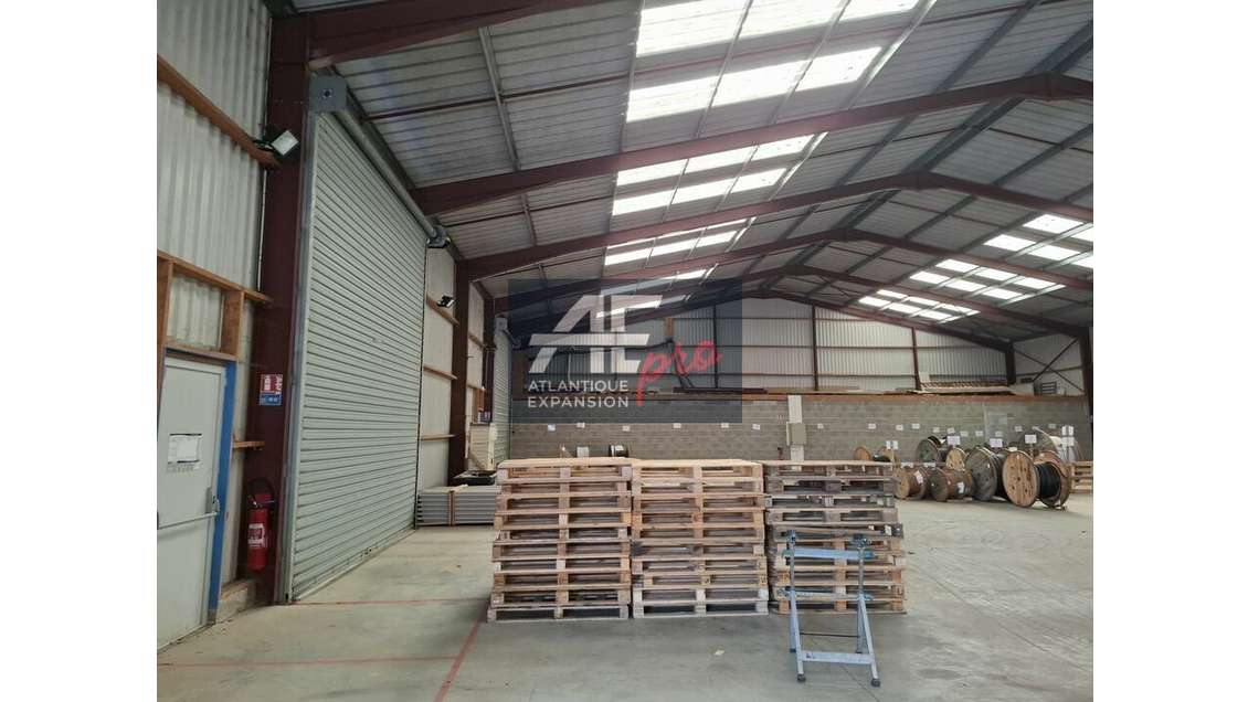 A louer local d'activité 1125m² à Prinquiau