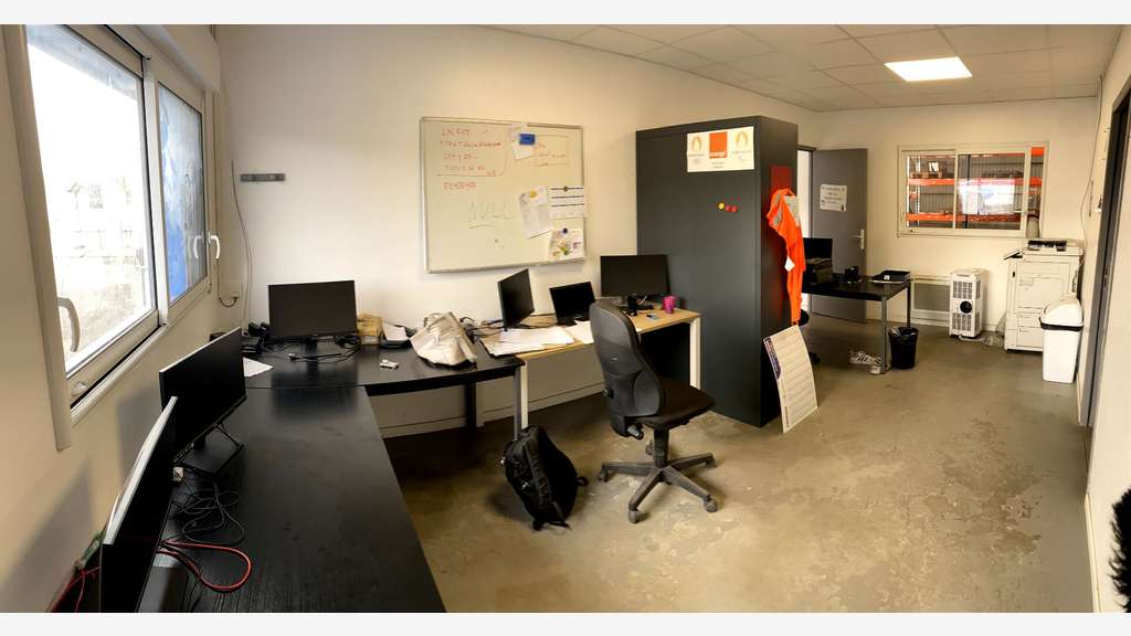 A louer local d'activité de 1.125m² à Prinquiau