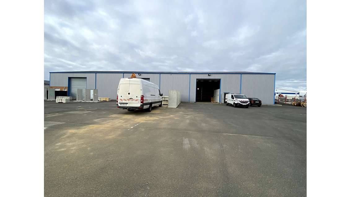 A louer local d'activité de 1.125m² à Prinquiau