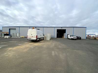 A louer local d'activité de 1.125m² à Prinquiau