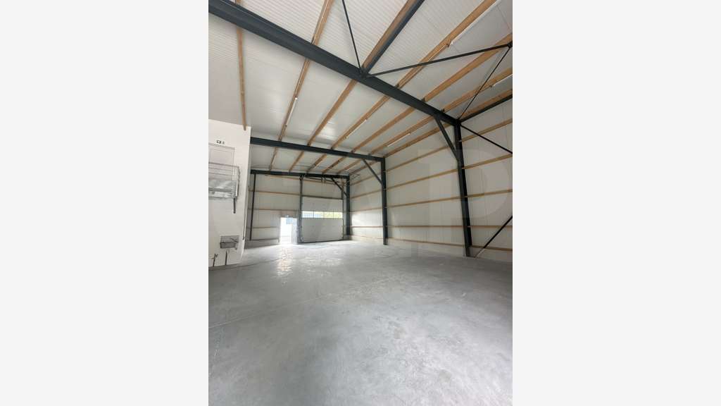A louer local d'activité 235m² à Quessoy