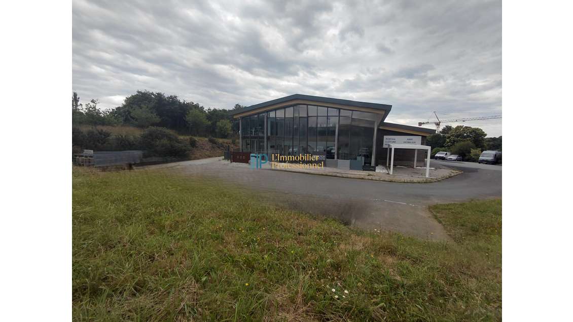 A louer local d'activité 470m² sur 5111m² Quimper