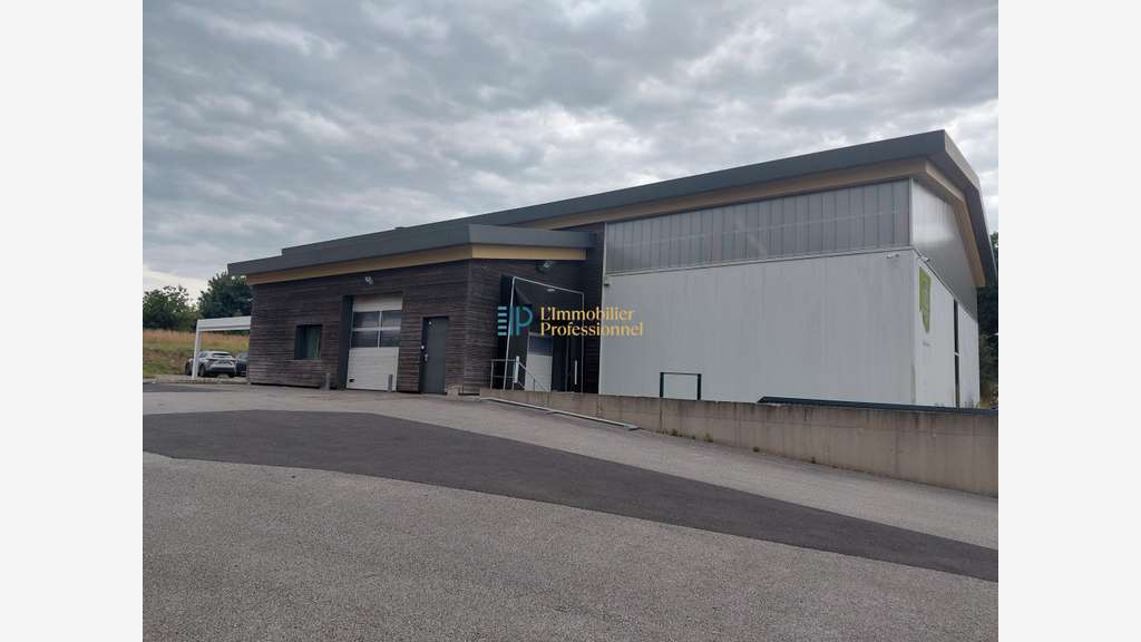 A louer local d'activité 470m² sur 5111m² Quimper