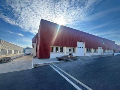 A louer local d'activité 1150m² Quimper Kernevez