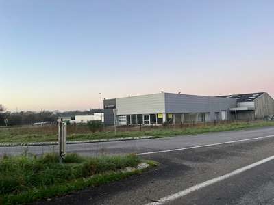 A louer local commercial 350m² à Quimper bel empl