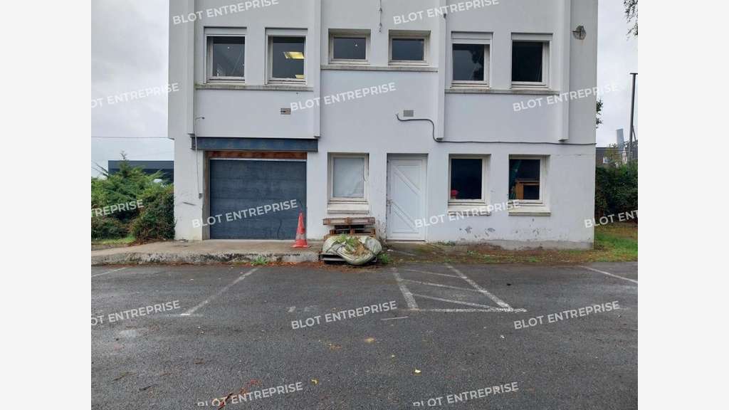 A louer locaux d'activités 150m² à Quimper