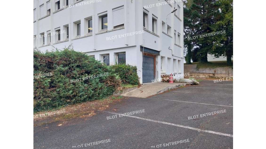 A louer locaux d'activités 150m² à Quimper