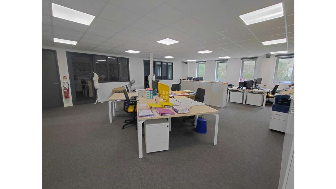 A louer local industriel 860m² sur 3930m² Quimper