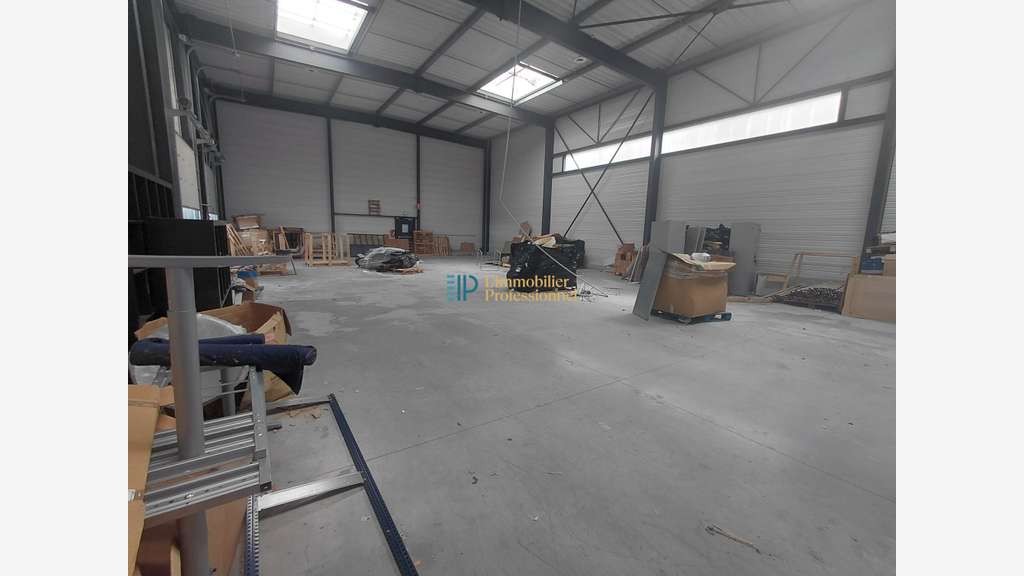 A louer local industriel 860m² sur 3930m² Quimper