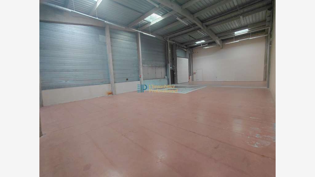 A louer Local d'activité de 395m² Nord Quimper