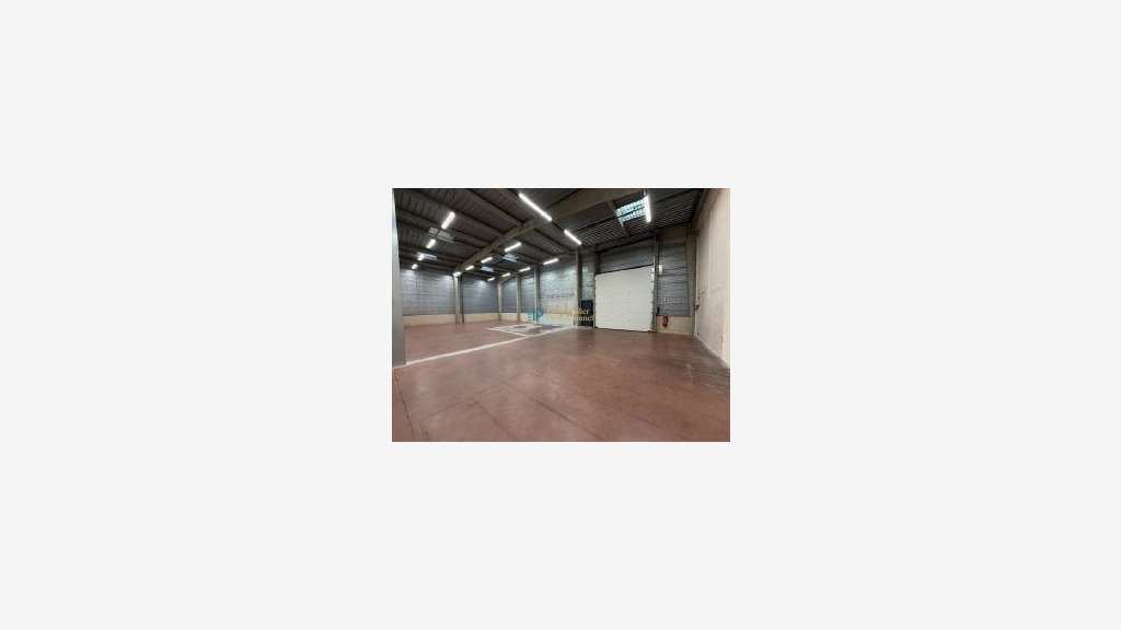 A louer Local d'activité de 395m² Nord Quimper