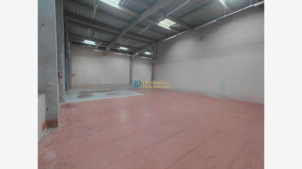 A louer Local d'activité de 395m² Nord Quimper