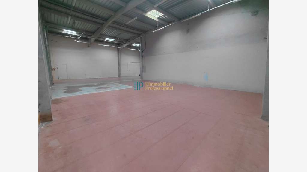 A louer Local d'activité de 395m² Nord Quimper