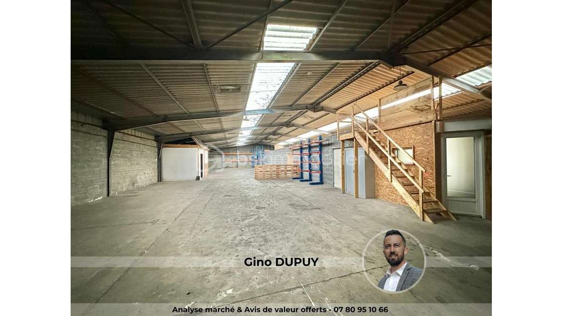 LOCAL D'ACTIVITÉ 520 m² + EXTÉRIEUR 900 m² - QUI