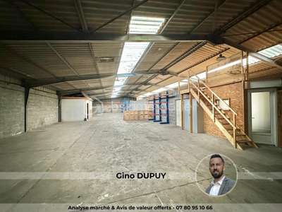 Local d'activité 520m² + extérieur 900m² à Quimper