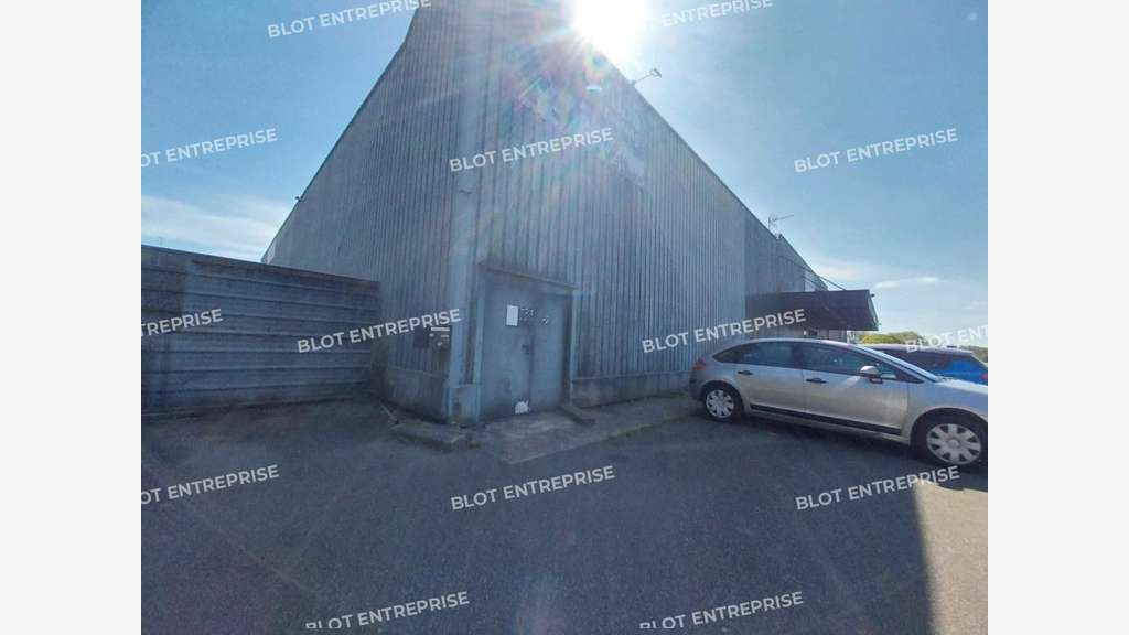 A louer locaux d'activités 450m² à Quimper