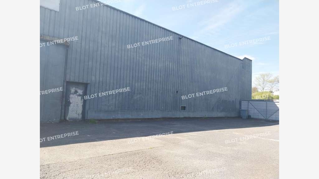 A louer locaux d'activités 450m² à Quimper