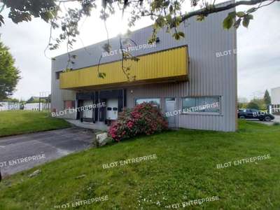 A louer locaux d'activités 1529m² Quimper Kernevez