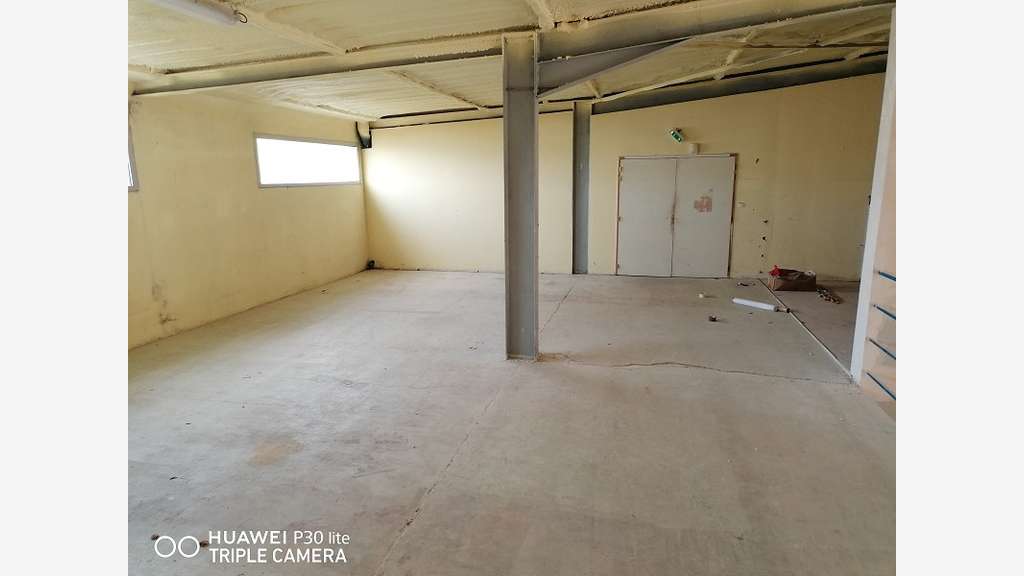 A louer bâtiment d'activité 400m² à Concarneau
