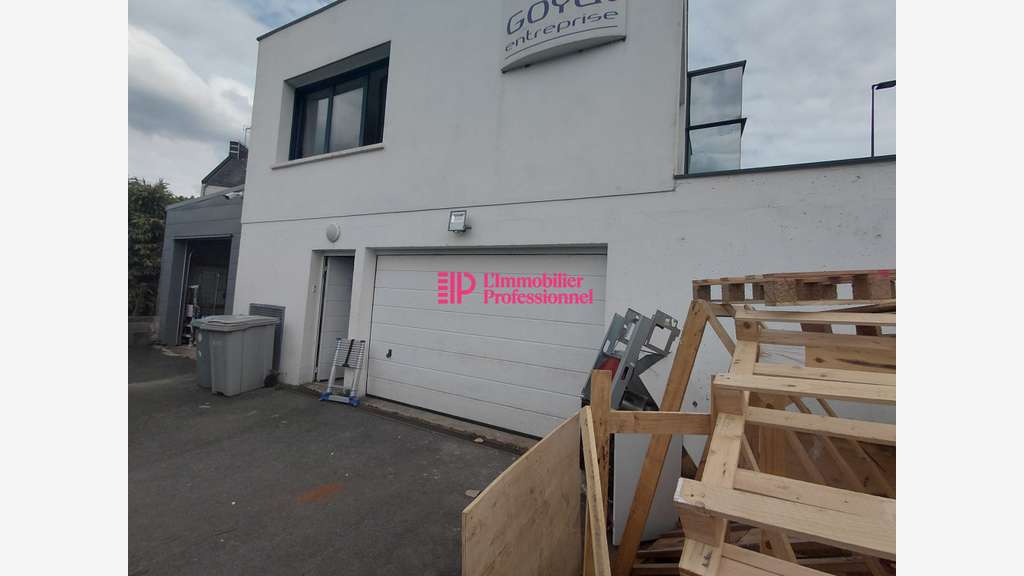 A louer local d'activité de 630m² à Quimper