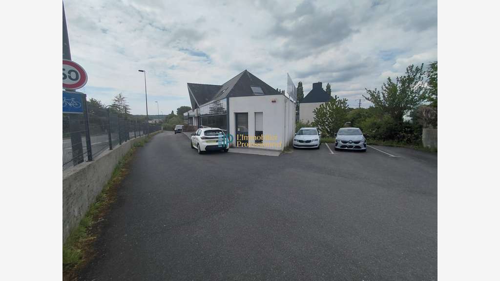 A louer local d'activité de 630m² à Quimper