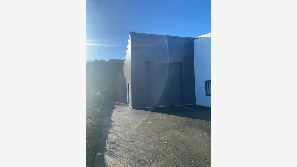 A louer entrepôt 150m² Quimper 5 min de la RN165