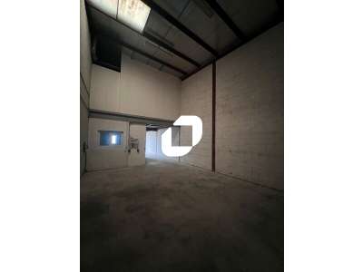 Location Locaux d'activités - Entrepôts à Quincy-Voisins