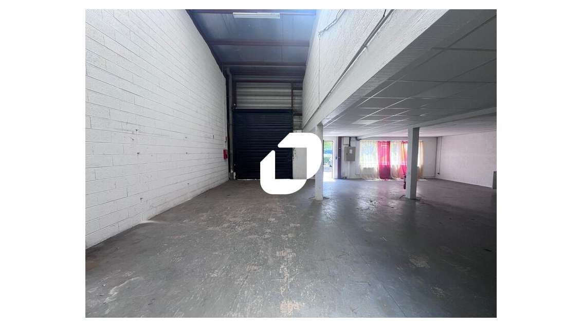 A louer Local d'activité 294m² Quincy voisins