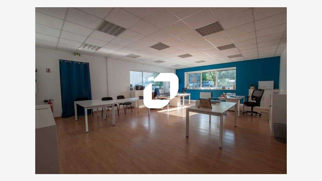 A louer Local d'activité 407m² Quincy voisins