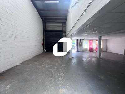 A louer Local d'activité 294m² Quincy voisins