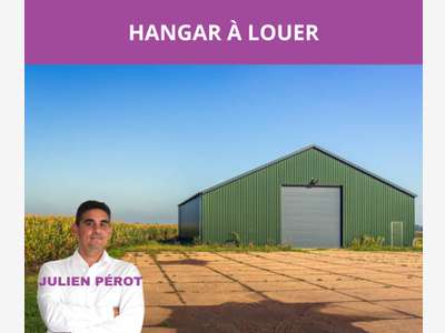A louer hangar 675m² accessible à Quintin Lanfains