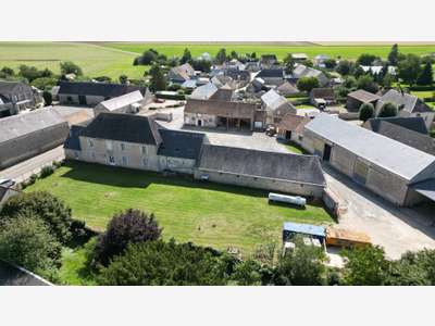 Loue local pro ancienne ferme 1415m² Reclainville