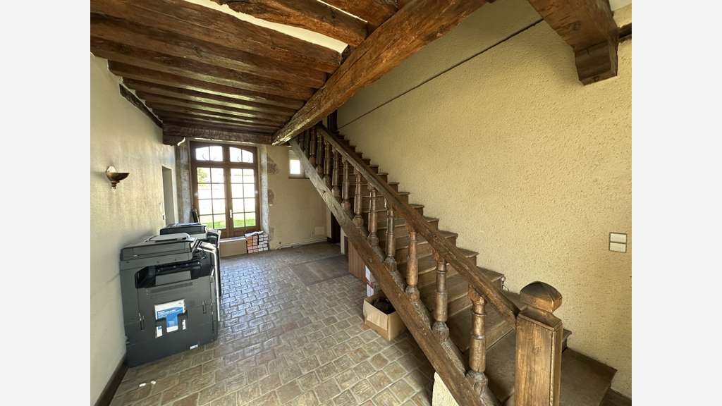 Loue local pro ancienne ferme 1415m² Reclainville
