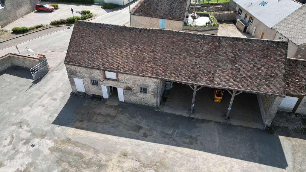 Loue local pro ancienne ferme 1415m² Reclainville