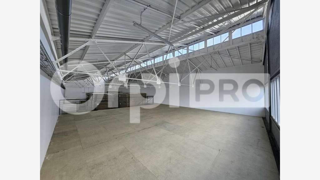 A louer local d'activité de 340m² à Reims