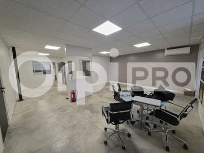 Local d'activité 248m² à louer à Reims 