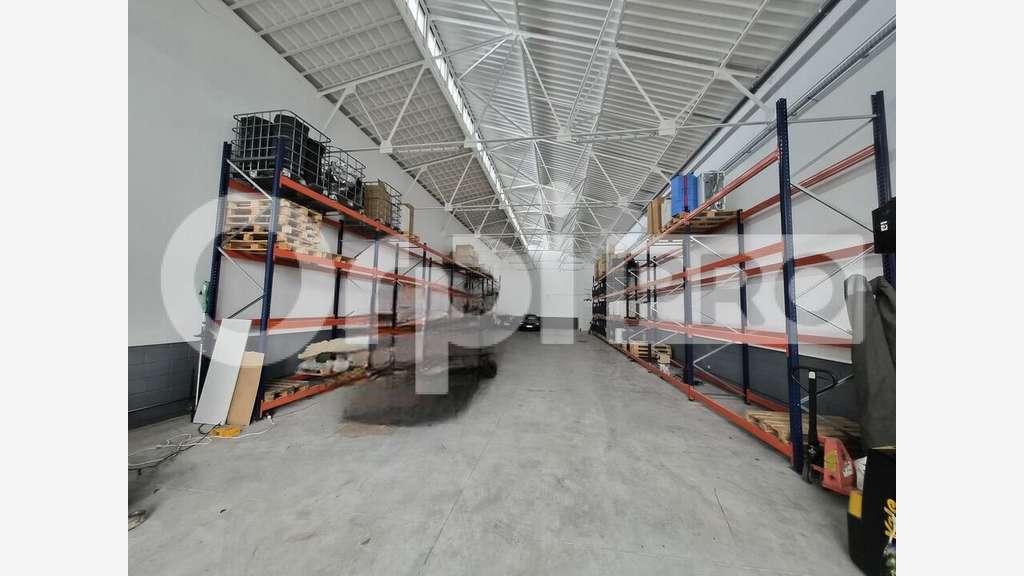 Local 312m² à louer à Reims rue du Cln Charbonneau