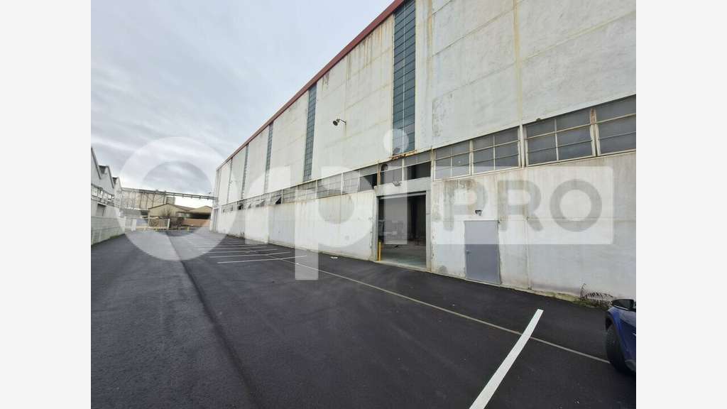 Entrepôt 2757m² à louer secteur Colbert à Reims